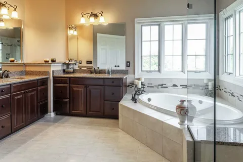 PROFESSIONAL BATHROOM REMODEL